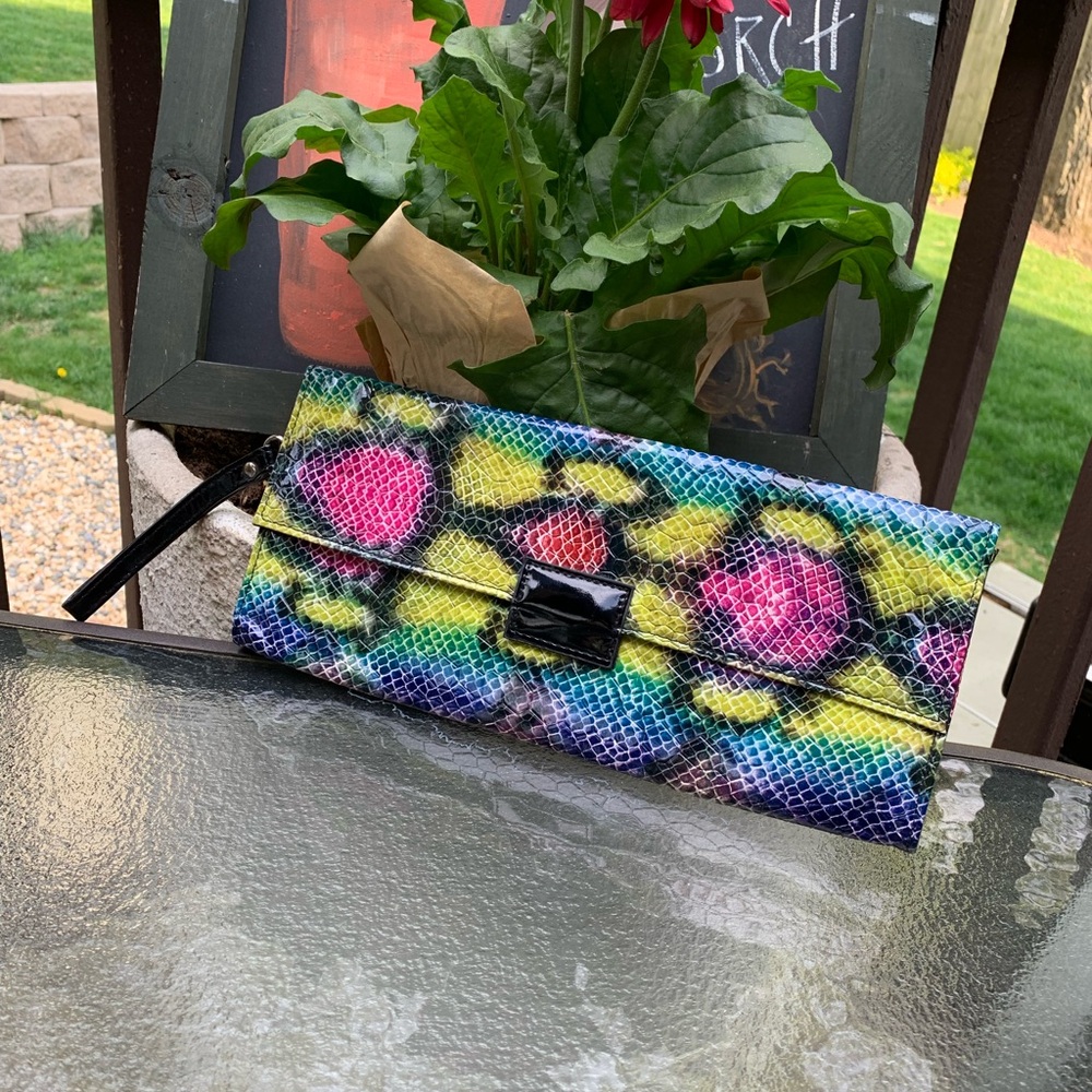 Giannini Womens  multi color Clutch Handbag Purse Snake Textured